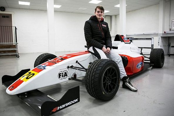 Chris lines up with Fortec Motorsport for Silverstone